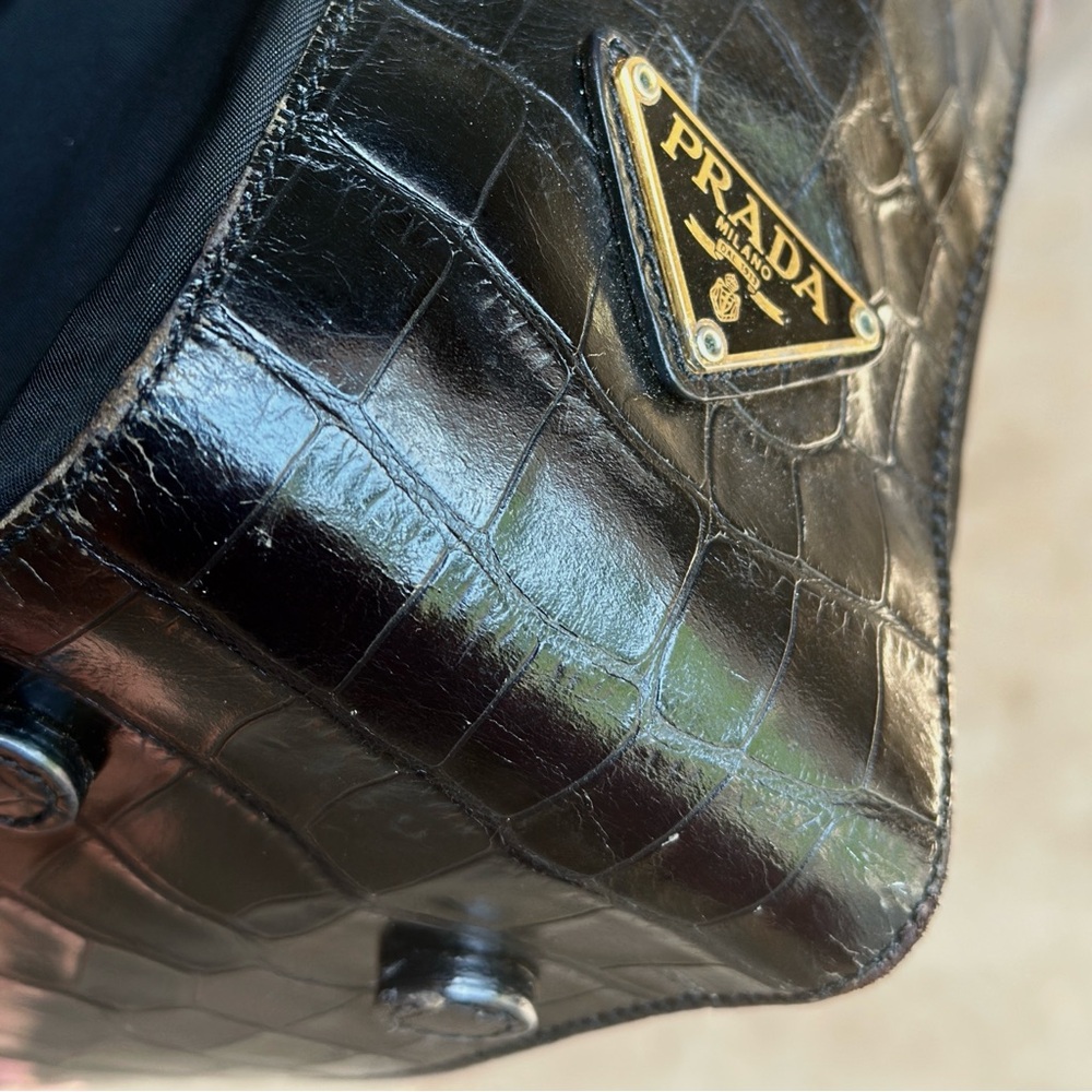 AUTHENTIC Prada bag. Black. - Picture 14 of 16
